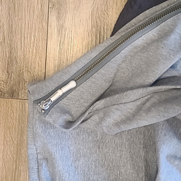 Lululemon Sway Cowl Neck Jacket sz 8 Grey, Side Zipper - Picture 4 of 13